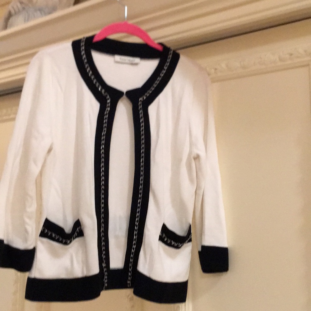 Bolero-style Sweater Jacket